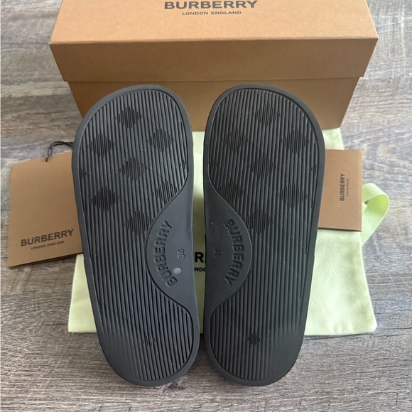 Burberry Black Slide Sandals women size 36 US size 6 - Picture 7 of 8
